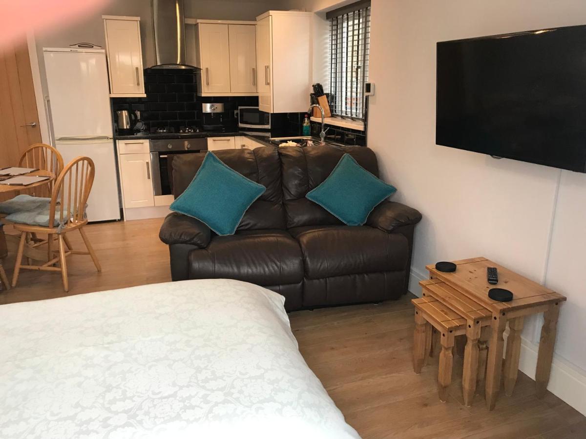 Cozy Lodge With Private Garden And Bbq Barton-upon-Humber 外观 照片